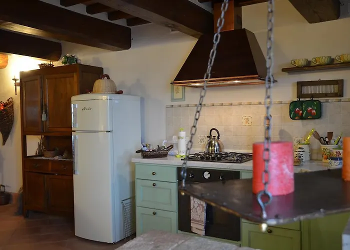 Fonte Comelia Кортона